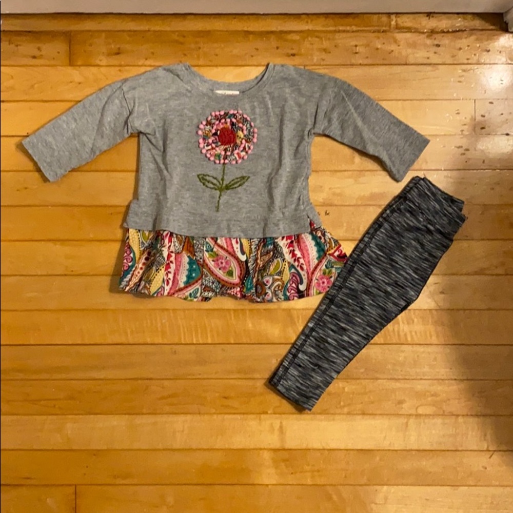 Super soft and stretchy matching set.
